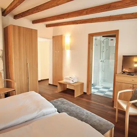 Turmhotel Zum Erasmus 3* Kelheim
