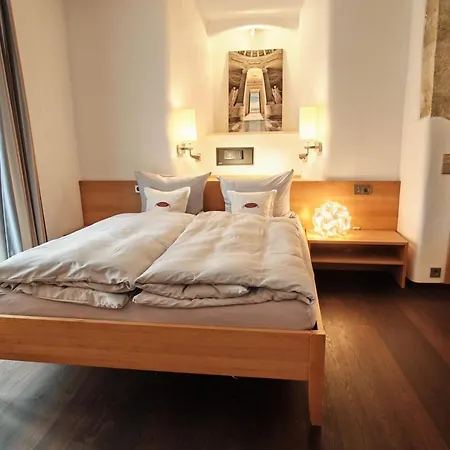 Turmhotel Zum Erasmus Hotel Kelheim