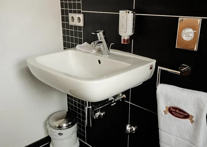 Szálloda Turmhotel Zum Erasmus 3*